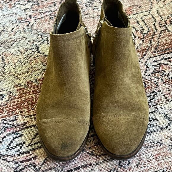 Toms Reese Olive Green Suede Ankle Boots Side Zipper Size 8.5 - Picture 11 of 12